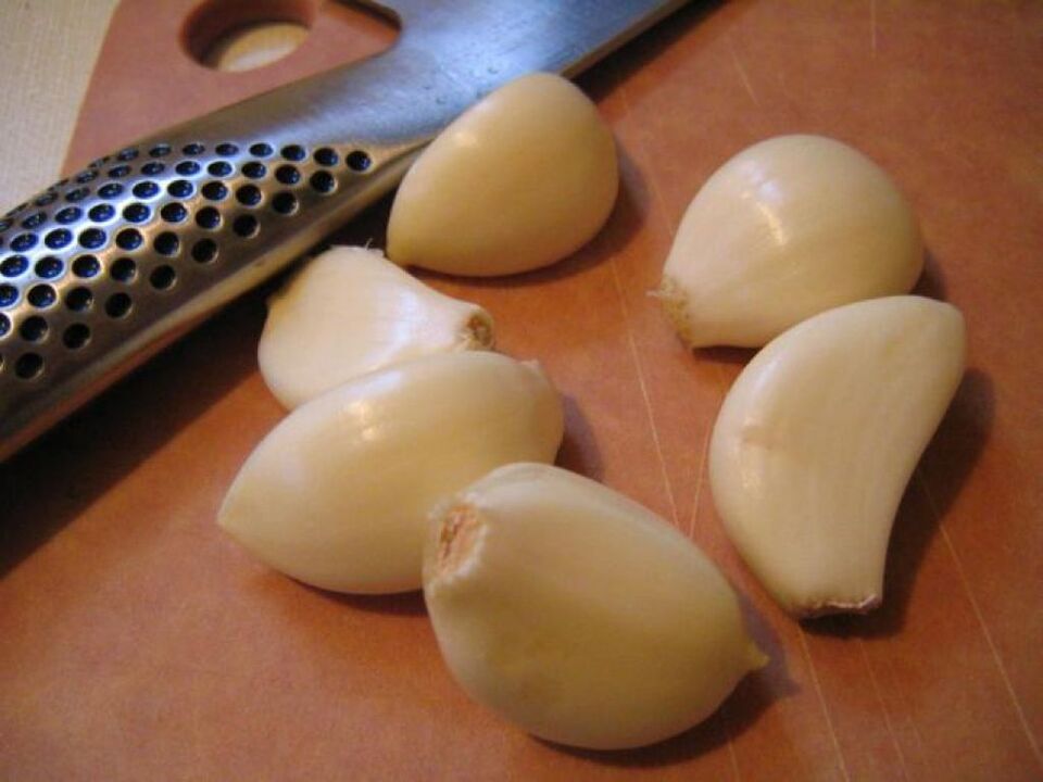 garlic to remove papilloma